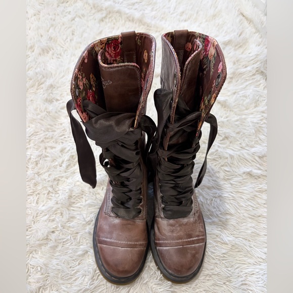 Dr. Martens Triumph 1914 Boots - Size 9 - brown - Picture 4 of 14